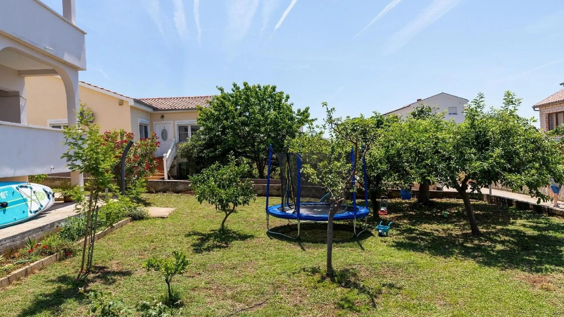 Geraeumige Ferienwohnung Im Erdgeschoss Mit Meerblick Vom Privaten Balkon